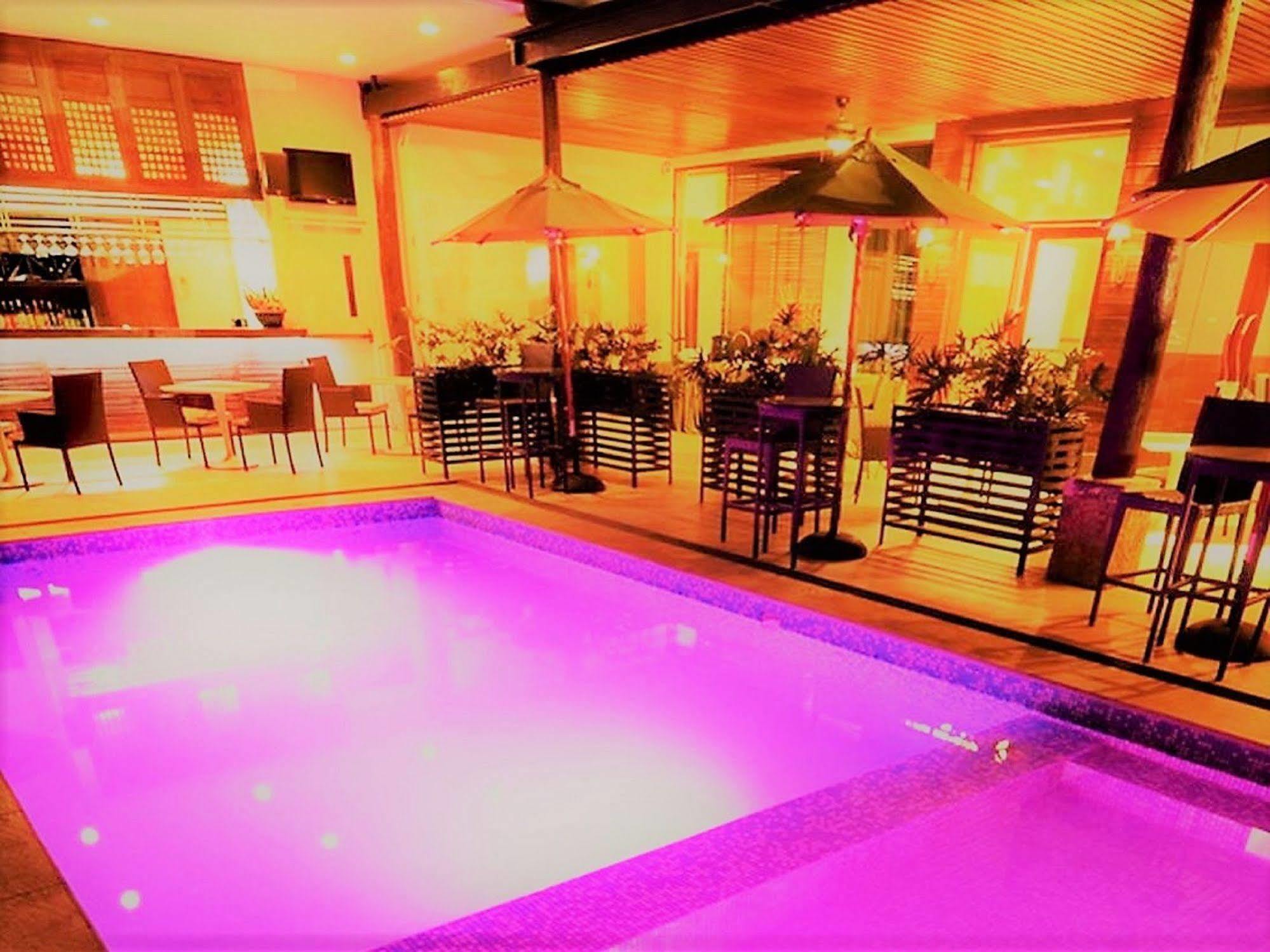 The Cocoon Boutique Hotel Quezon City Extérieur photo